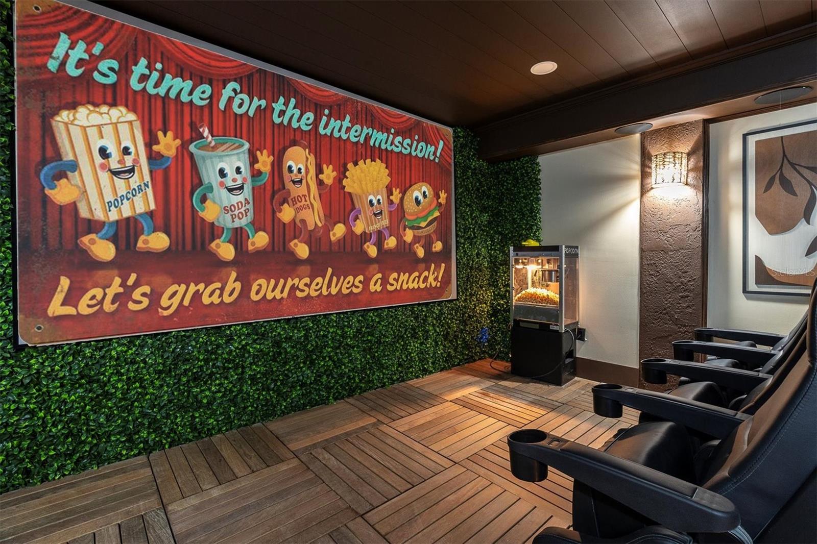 CONQUISTADOR BAYSIDE - Residential