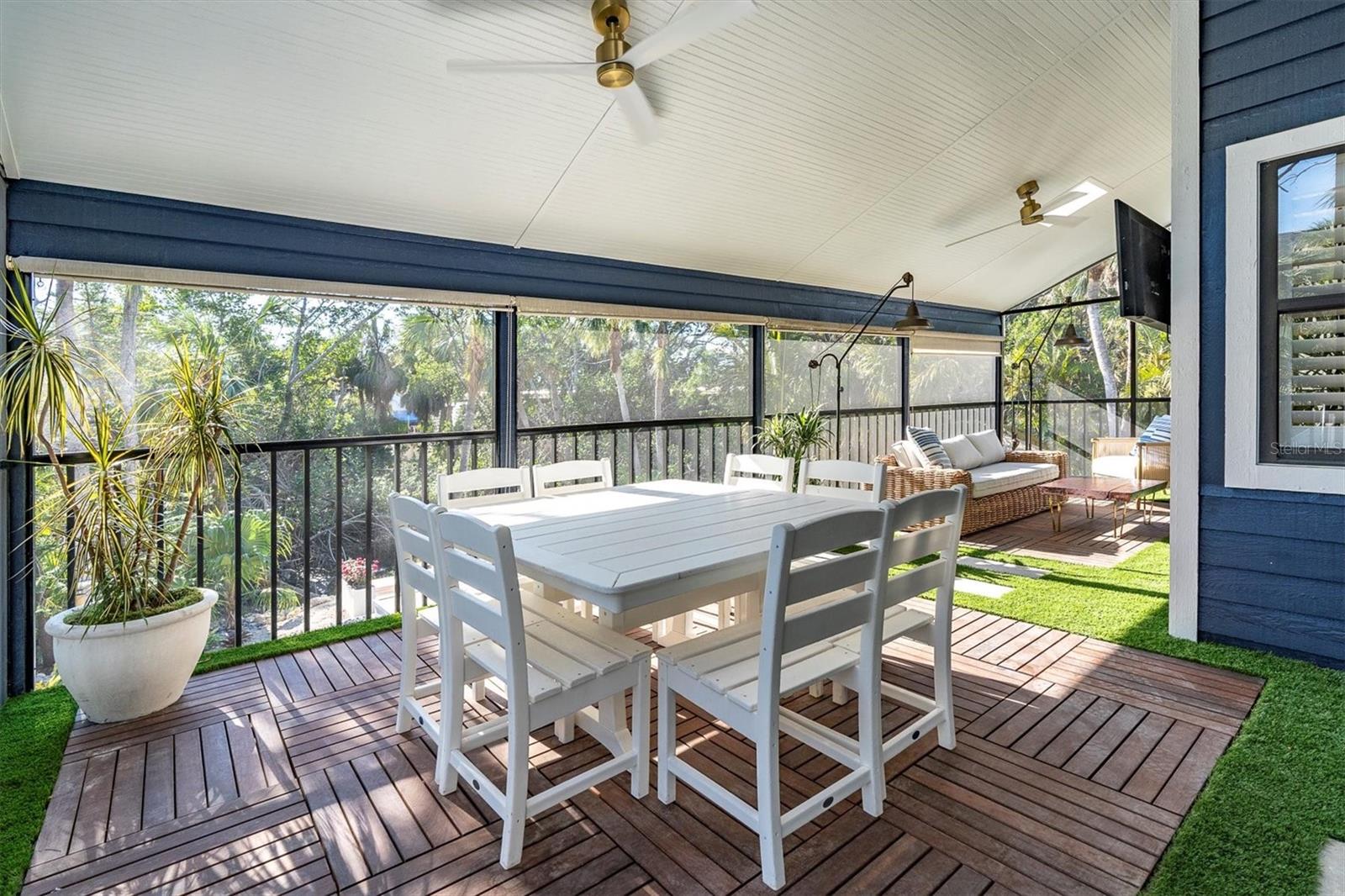 CONQUISTADOR BAYSIDE - Residential