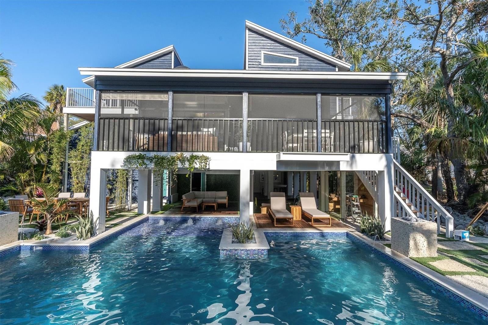 CONQUISTADOR BAYSIDE - Residential