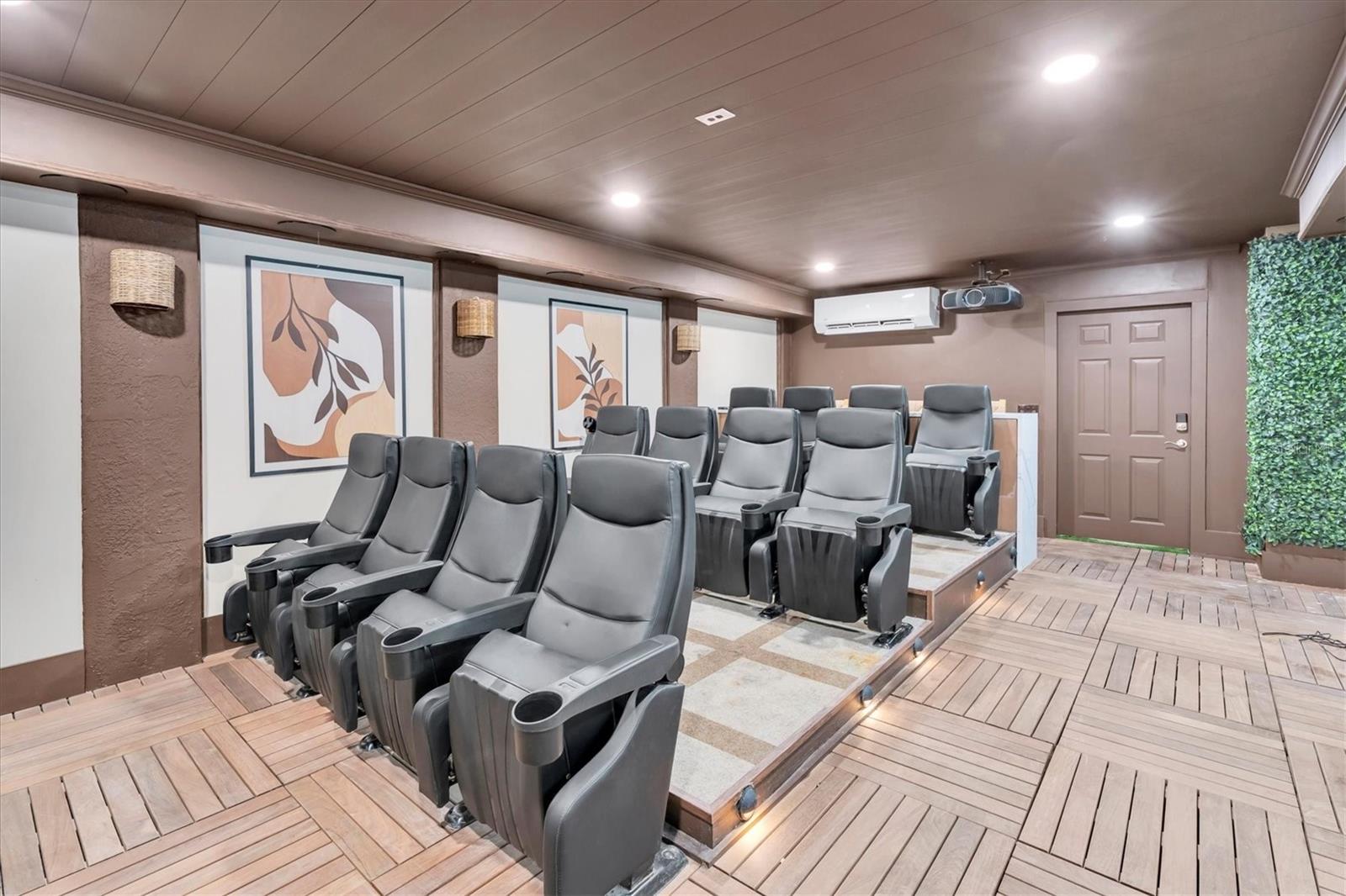 CONQUISTADOR BAYSIDE - Residential