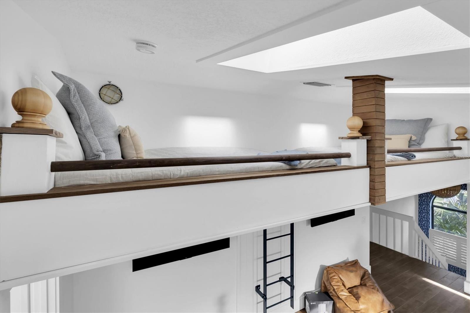 CONQUISTADOR BAYSIDE - Residential