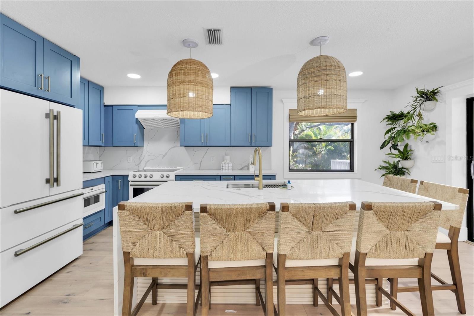 CONQUISTADOR BAYSIDE - Residential