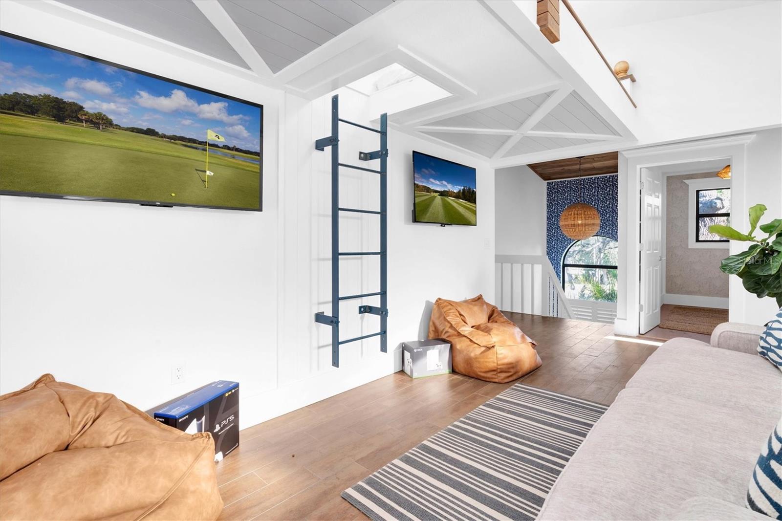 CONQUISTADOR BAYSIDE - Residential