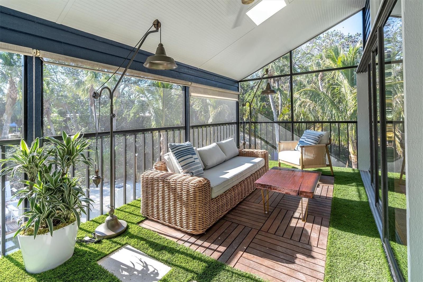 CONQUISTADOR BAYSIDE - Residential