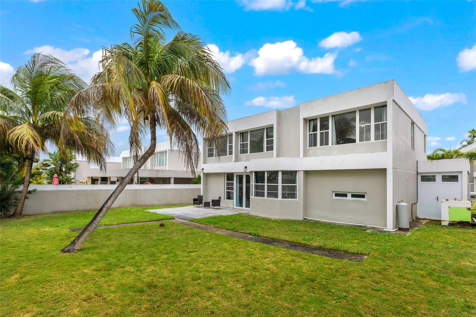 URB PASEO LAS OLAS, DORADO - Residential