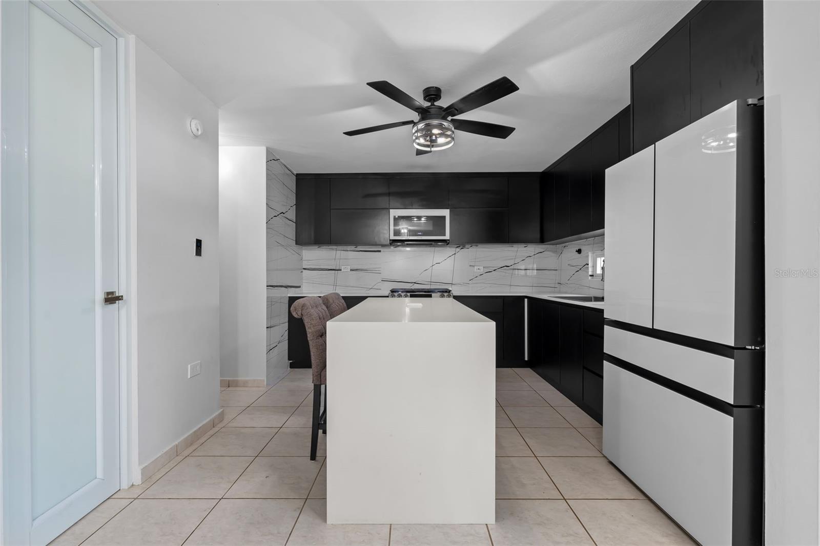 URB PASEO LAS OLAS, DORADO - Residential