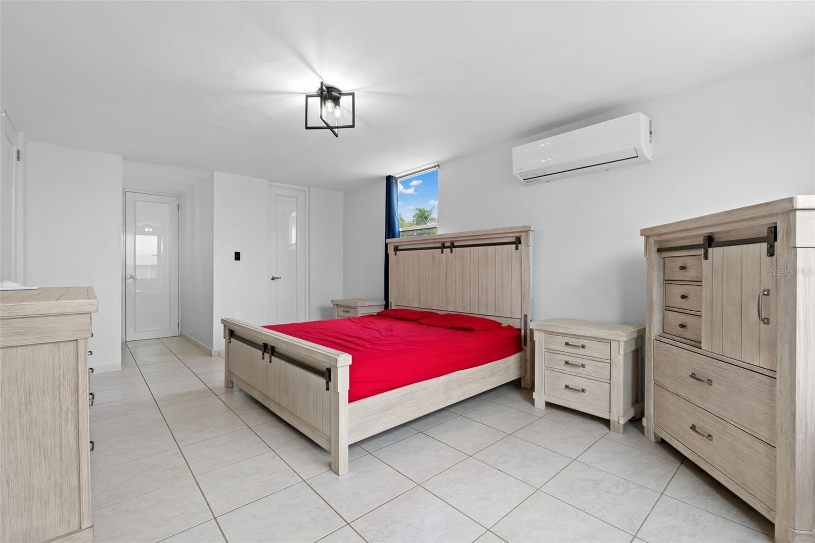 URB PASEO LAS OLAS, DORADO - Residential