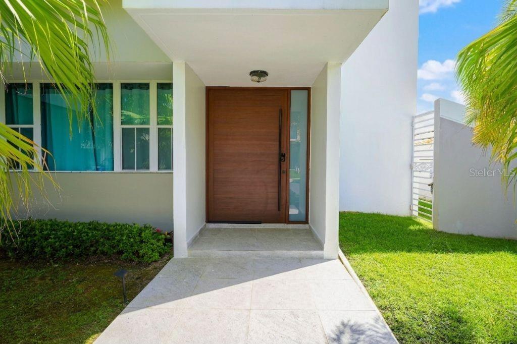 URB PASEO LAS OLAS, DORADO - Residential