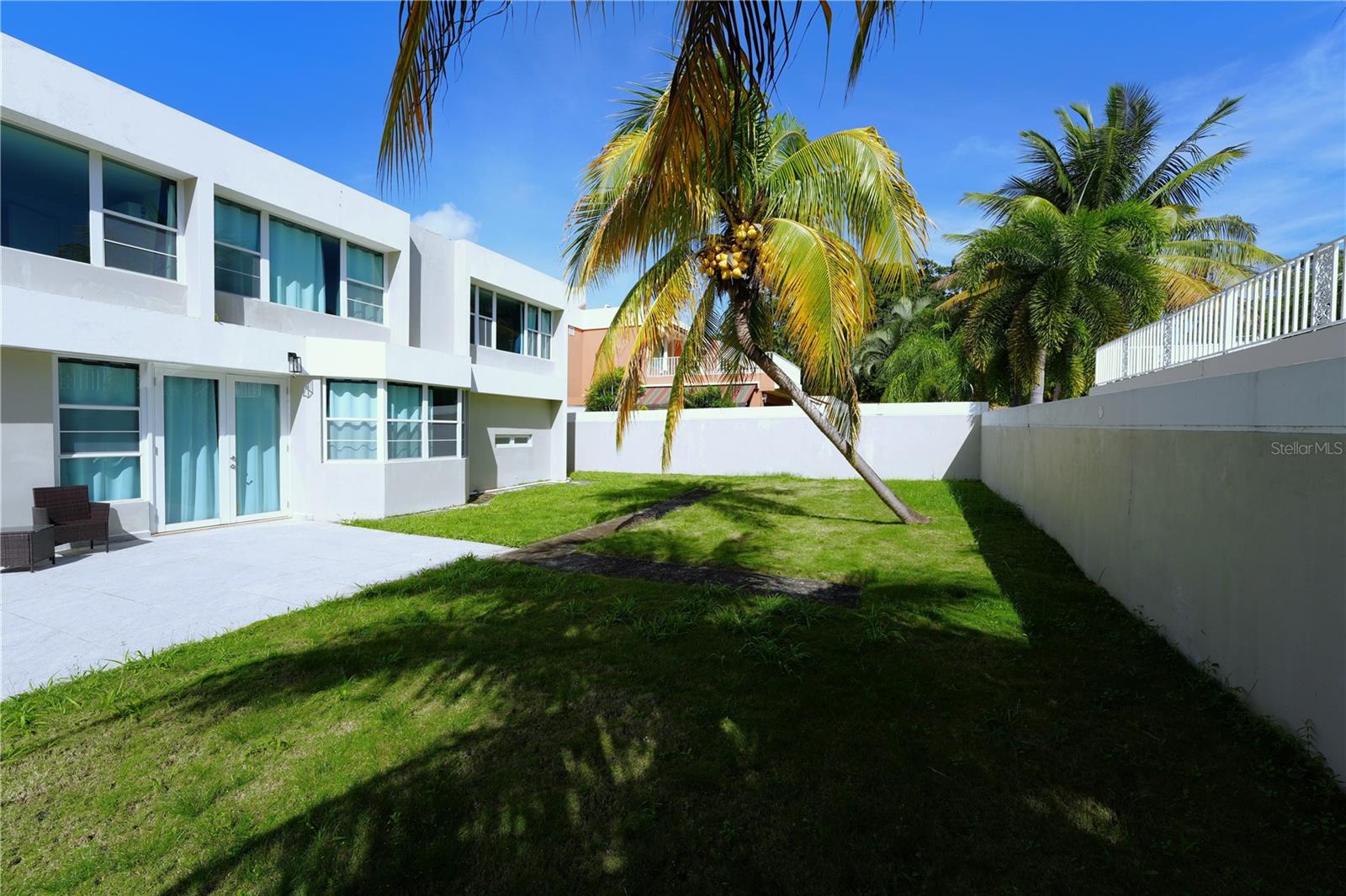 URB PASEO LAS OLAS, DORADO - Residential