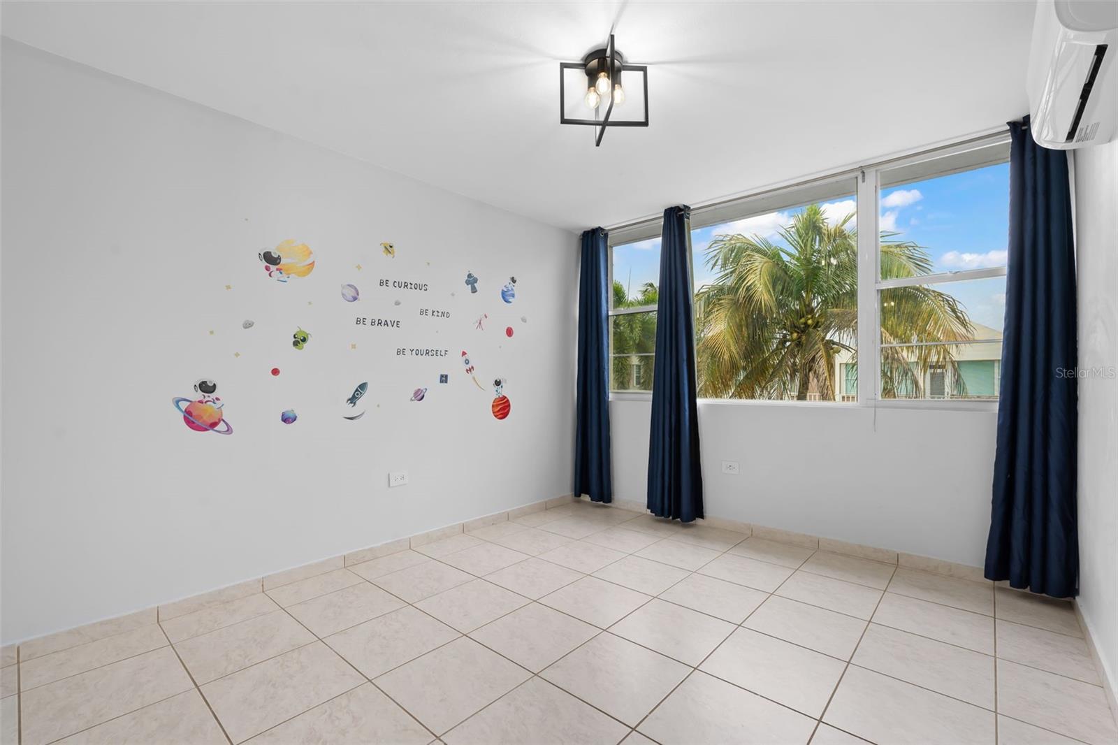 URB PASEO LAS OLAS, DORADO - Residential