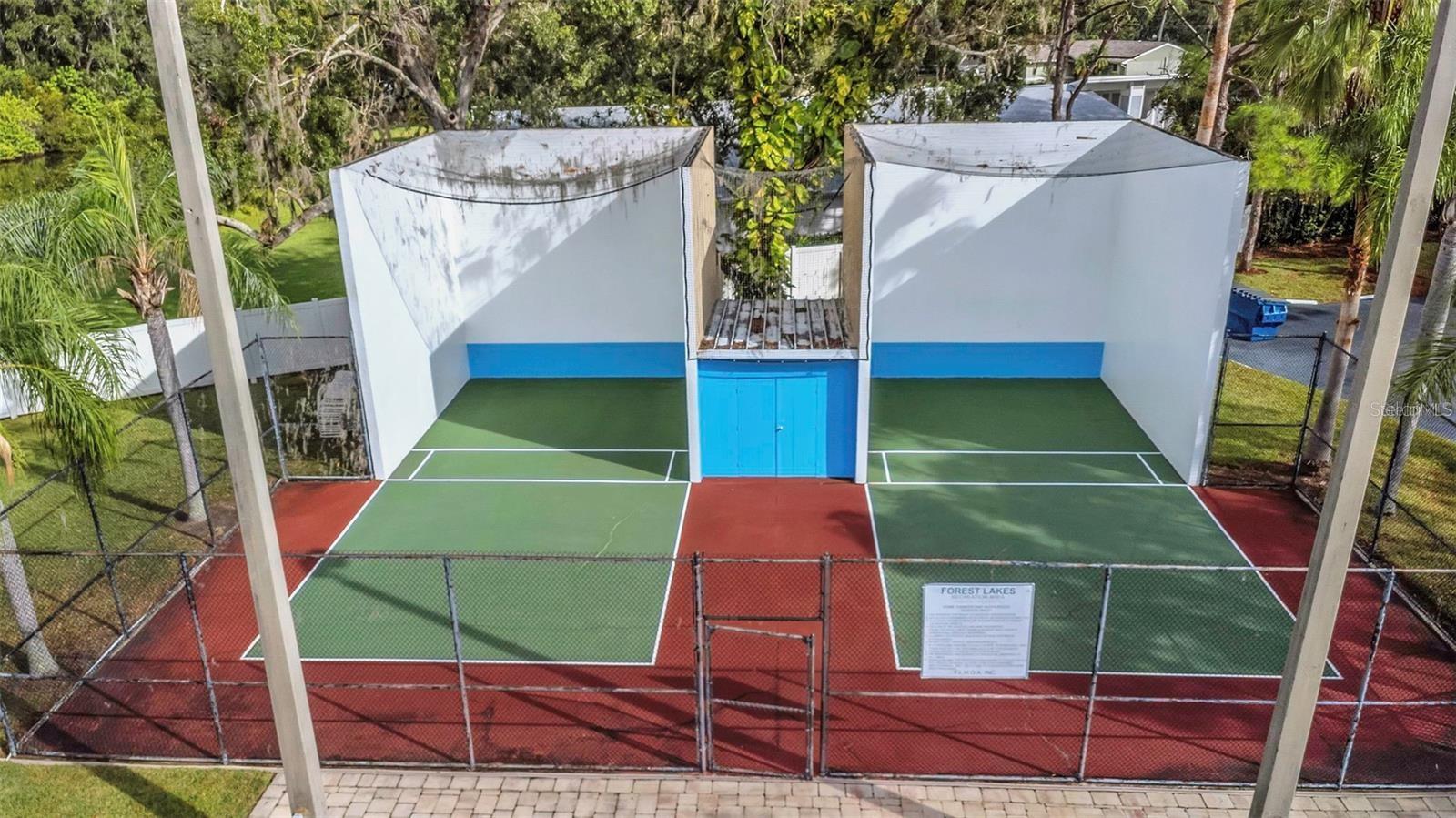 VILLAS OF FOREST LAKES THE - Residential