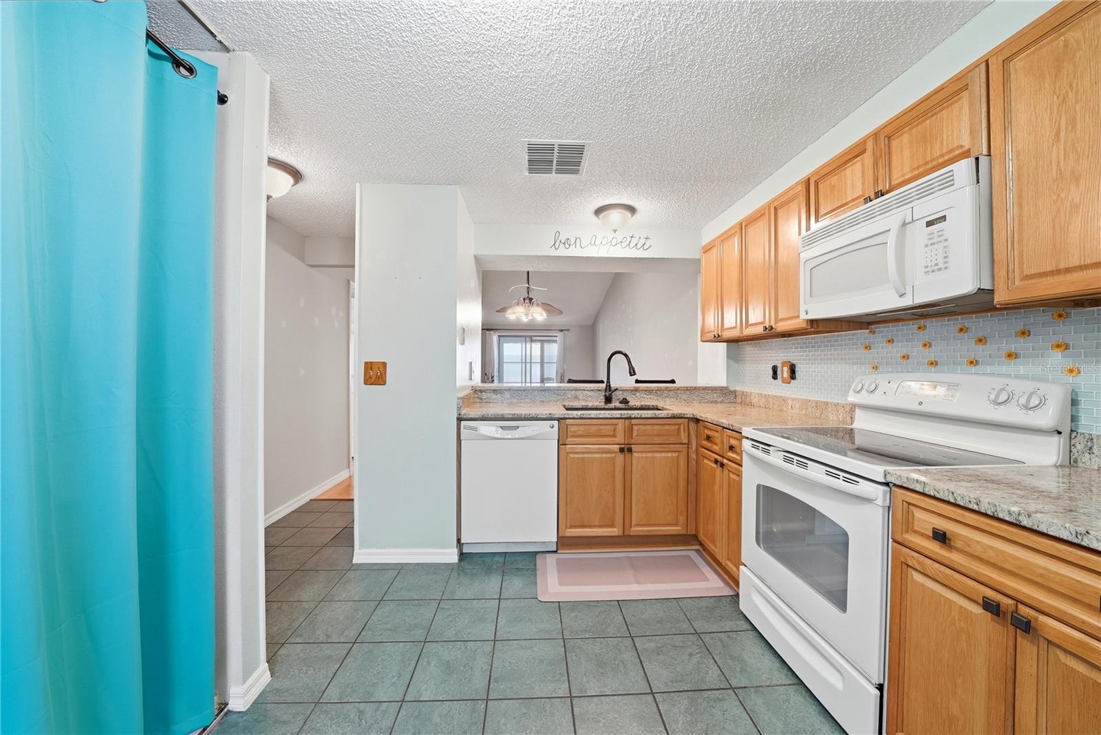 VILLAS OF FOREST LAKES THE - Residential