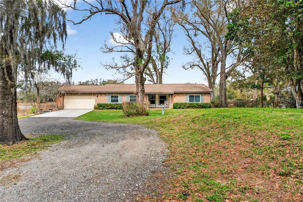 Photo of 16330 Hanna Road, Lutz, FL 33549 (MLS # TB8483225)