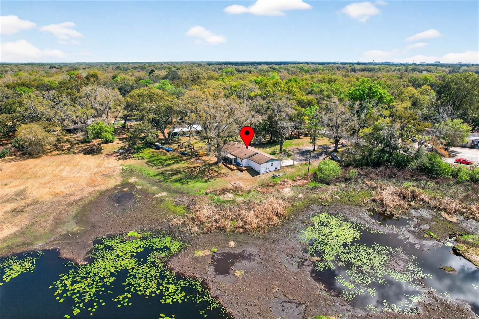 HOUNDS HOLLOW - Residential