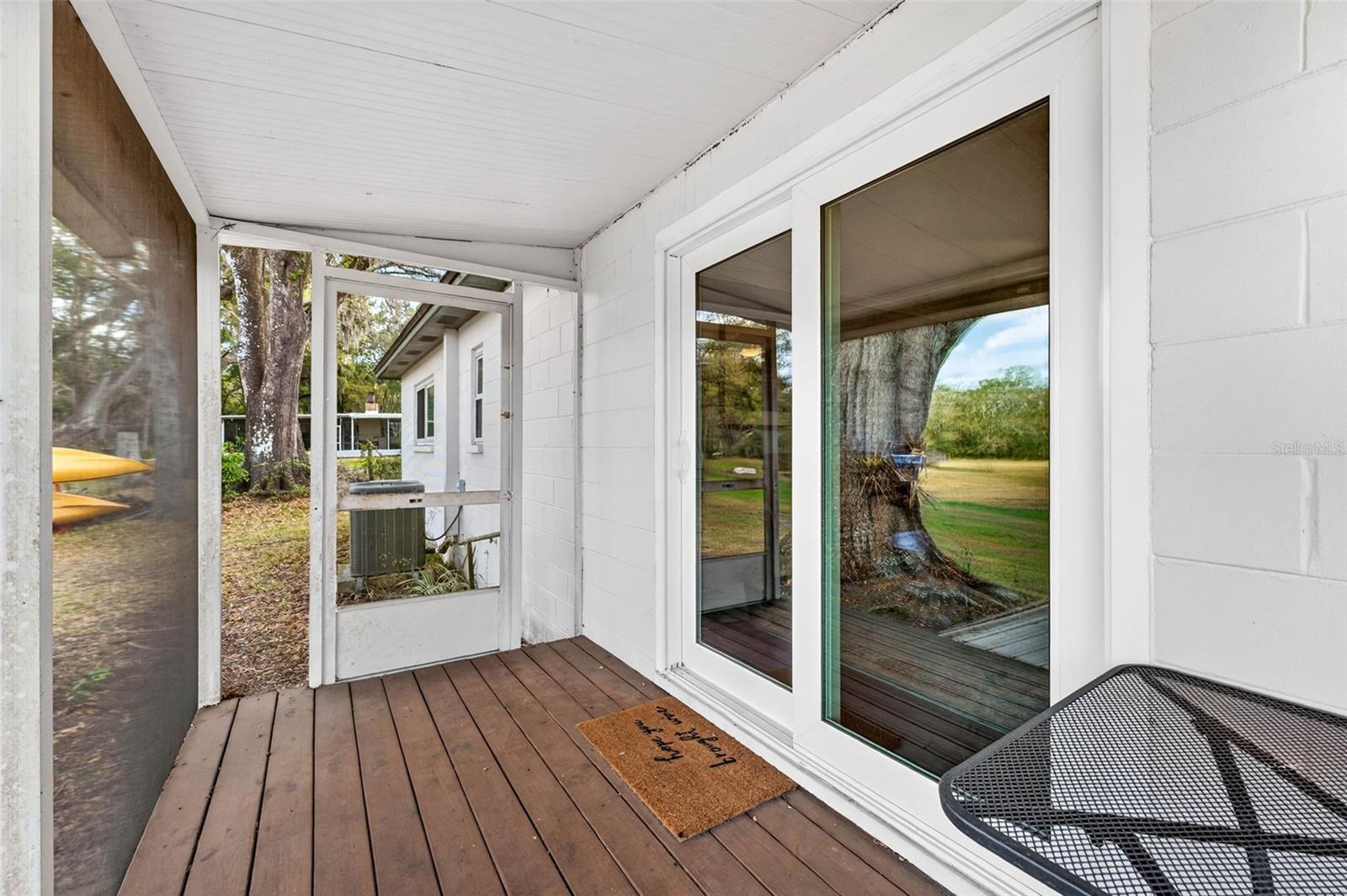 HOUNDS HOLLOW - Residential