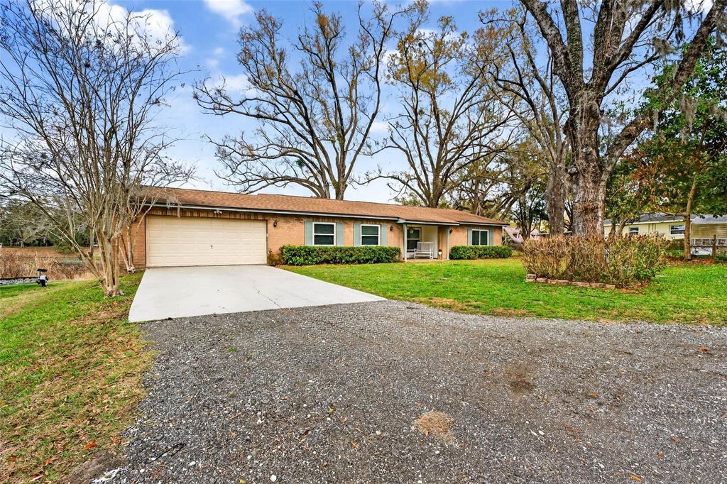 Photo of 16330 Hanna Road, Lutz, FL 33549 (MLS # TB8483225)