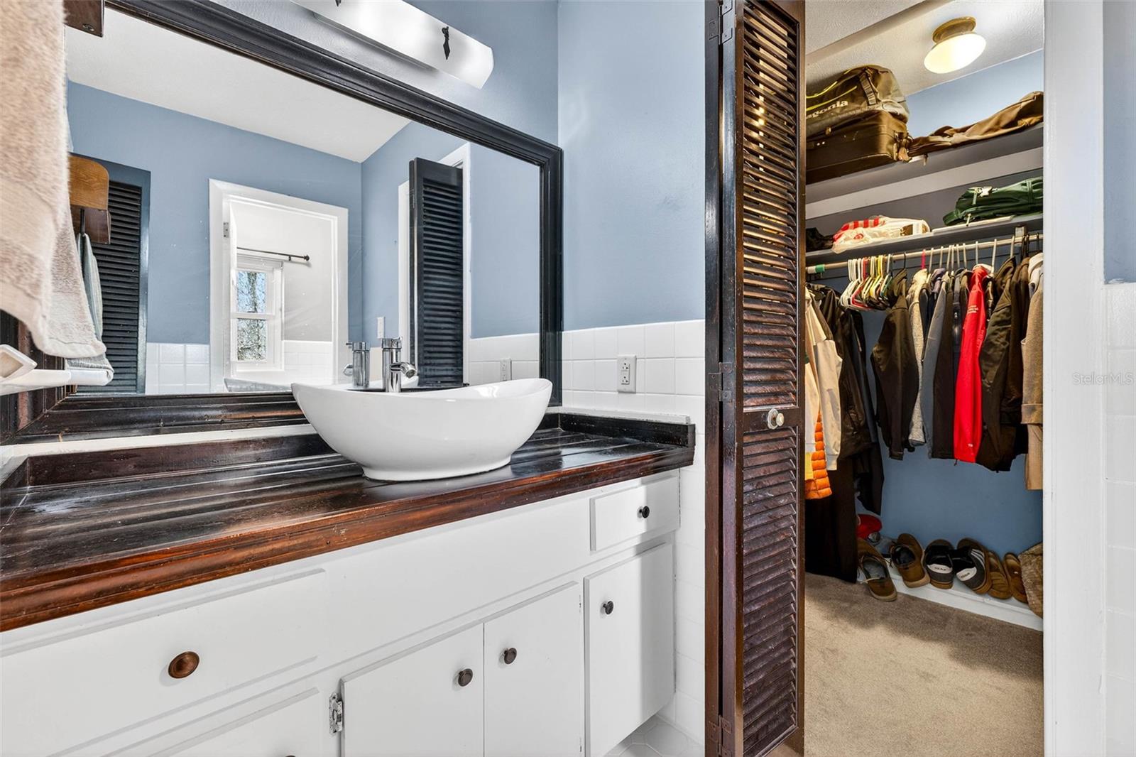 HOUNDS HOLLOW - Residential