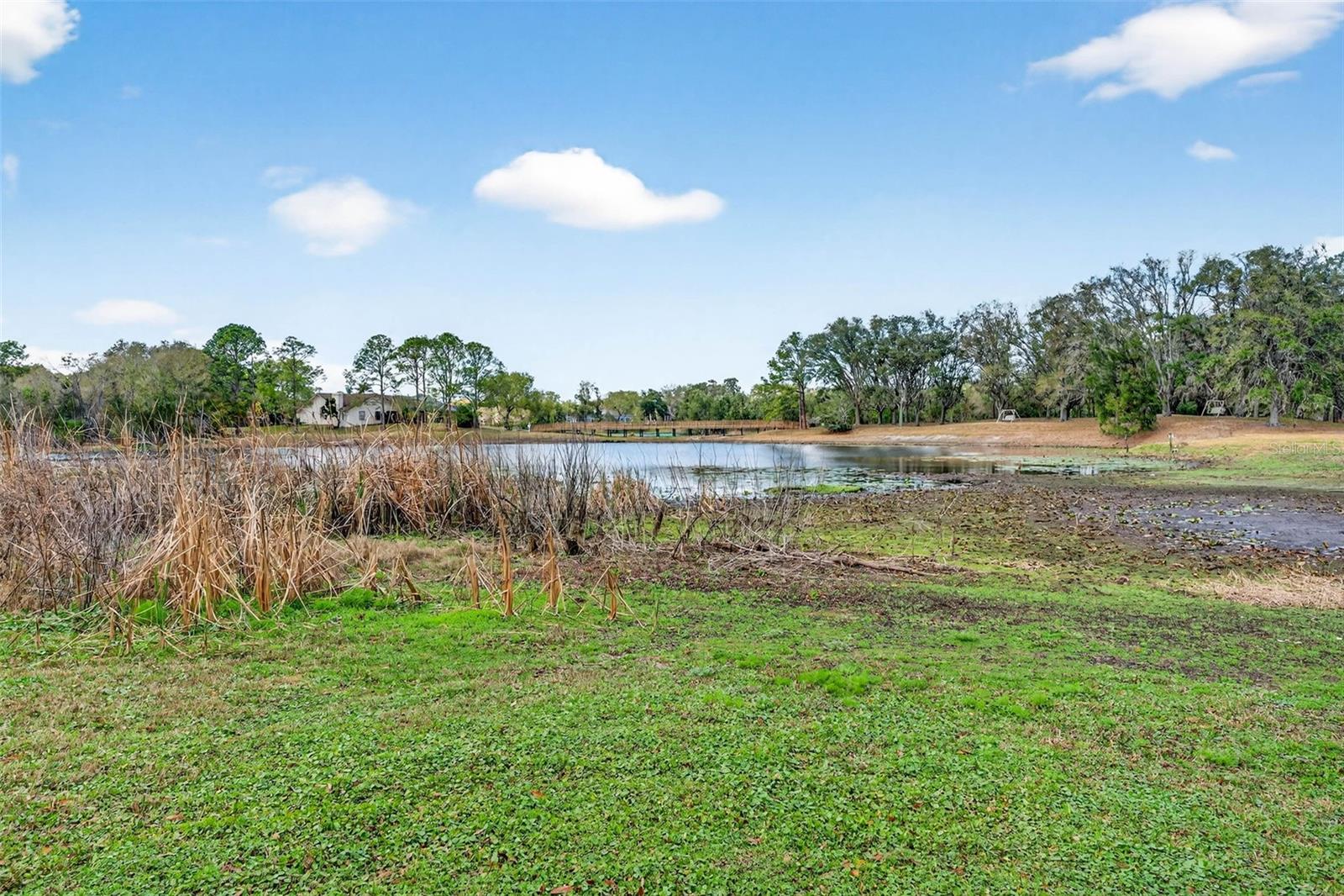 HOUNDS HOLLOW - Residential