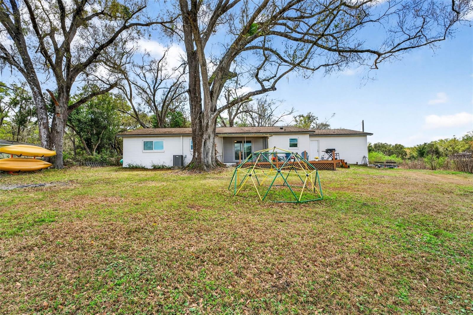 HOUNDS HOLLOW - Residential