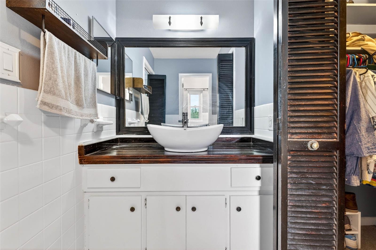 HOUNDS HOLLOW - Residential