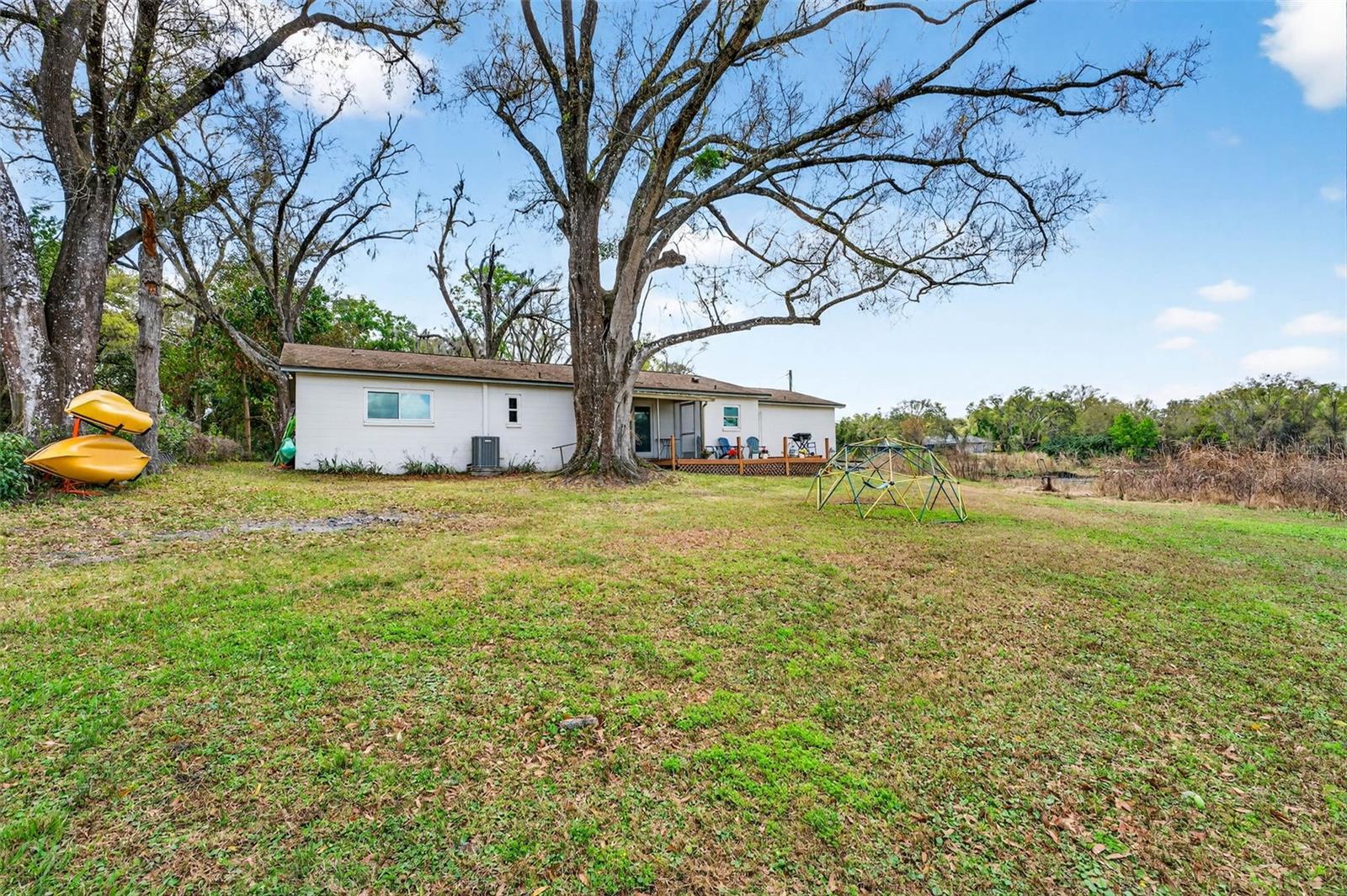 HOUNDS HOLLOW - Residential