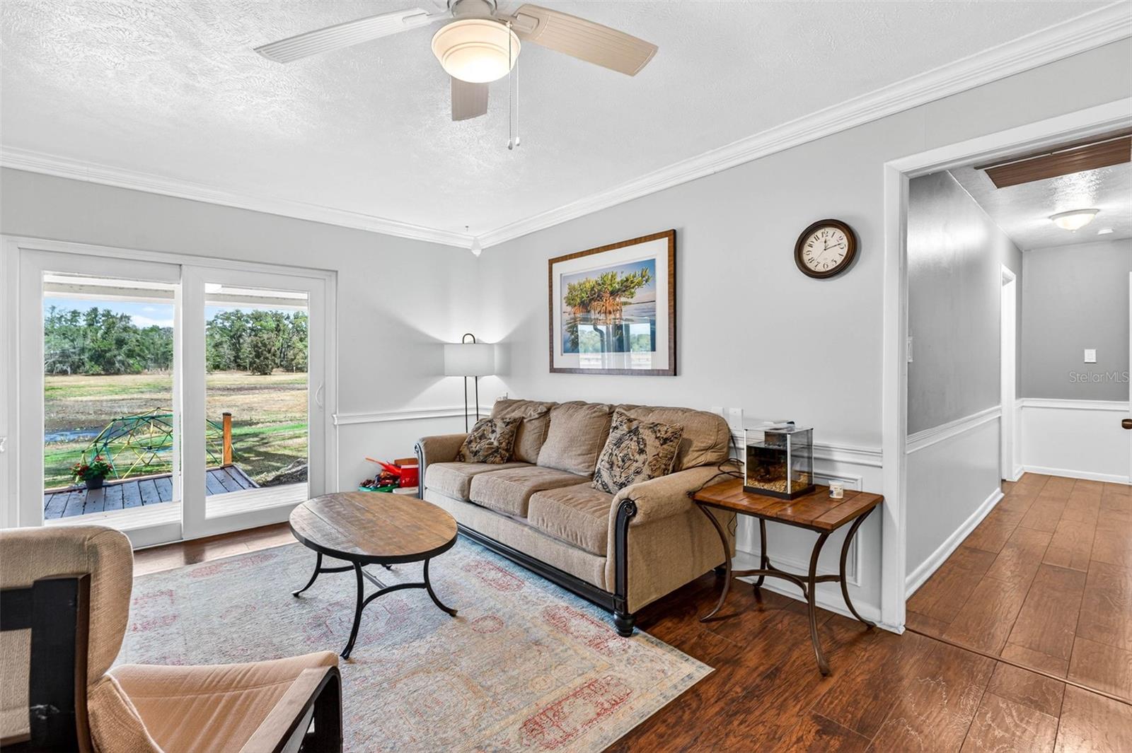 HOUNDS HOLLOW - Residential