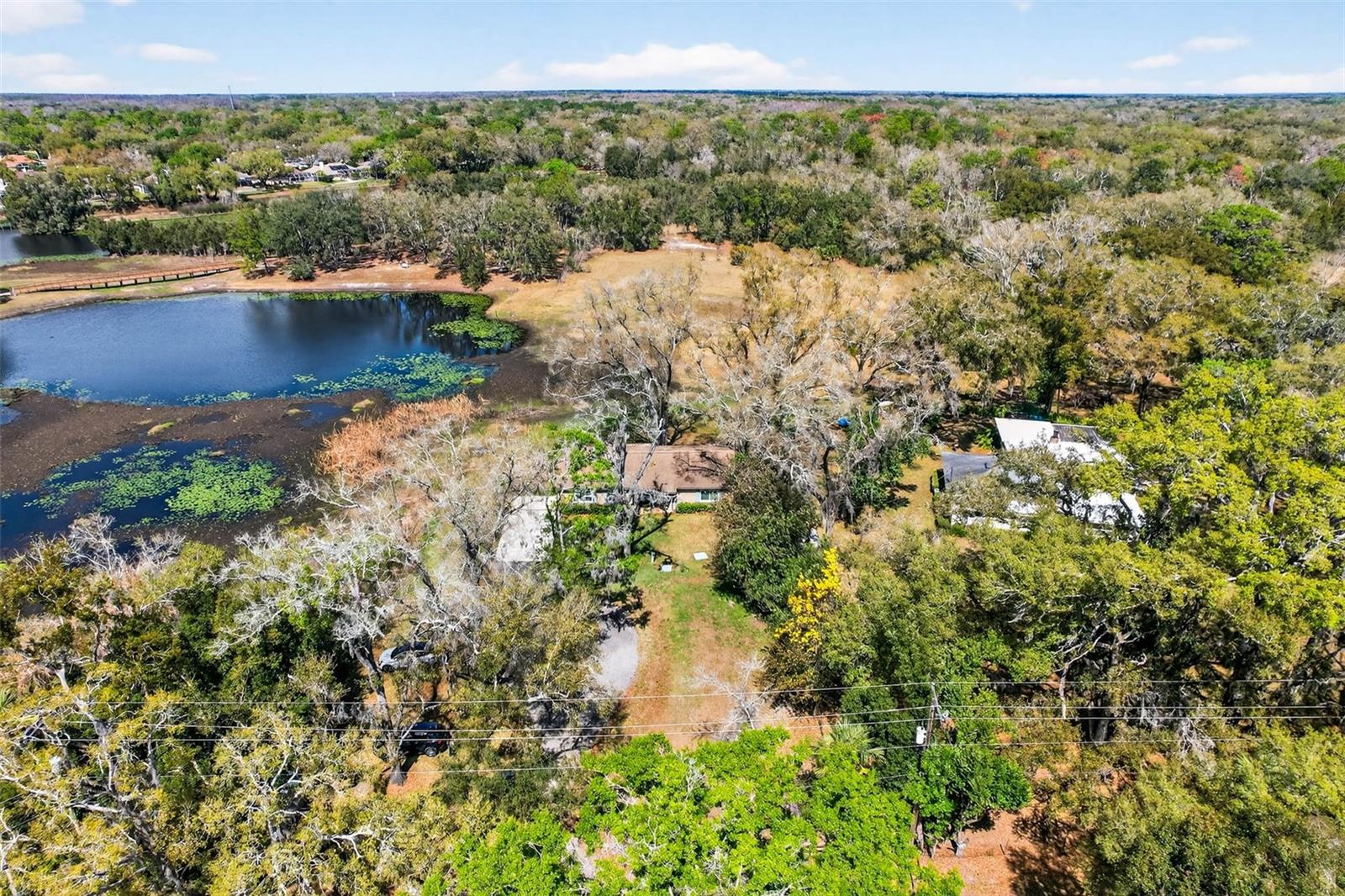 HOUNDS HOLLOW - Residential