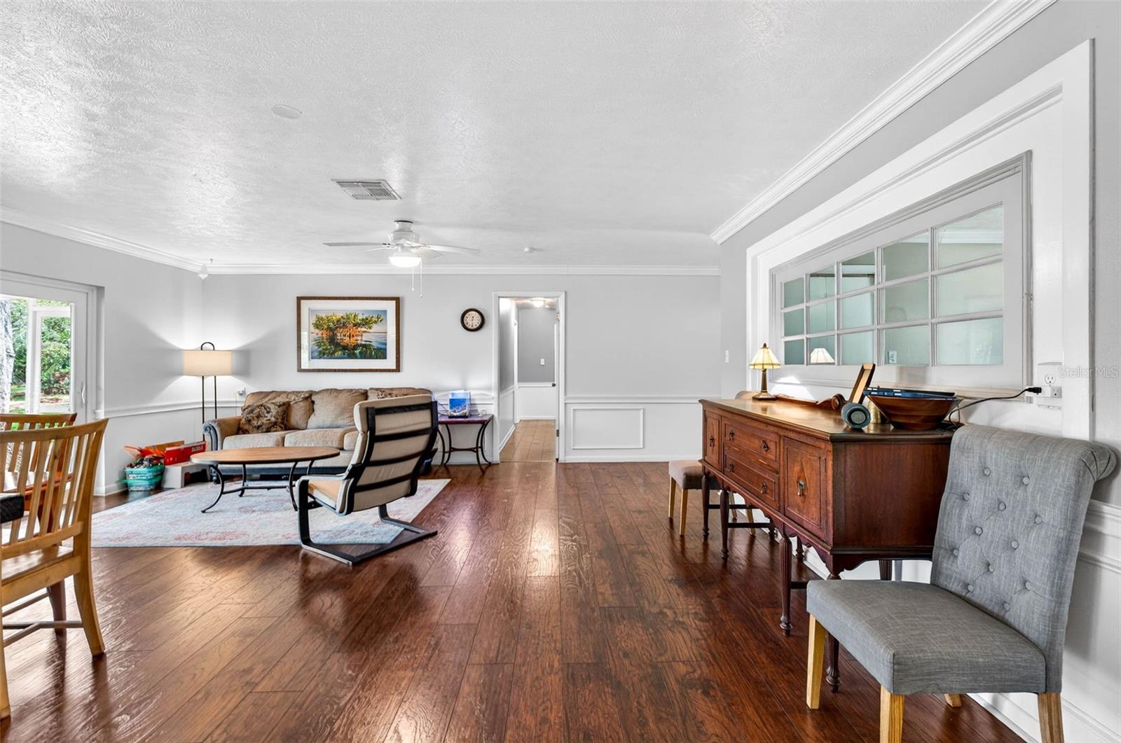 HOUNDS HOLLOW - Residential