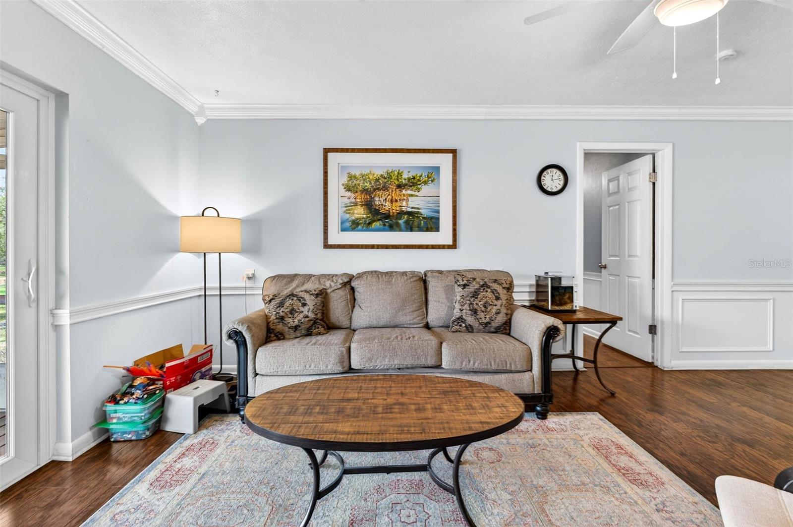 HOUNDS HOLLOW - Residential