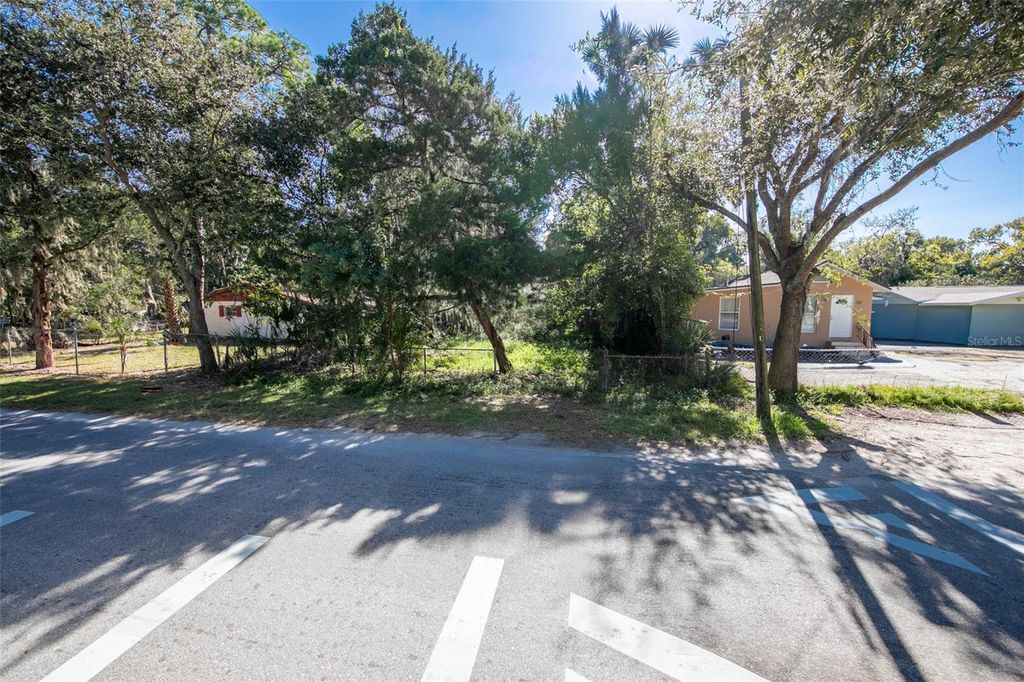 Photo of 707 Kingston Avenue, Daytona Beach, FL 32114 (MLS # NS1086481)