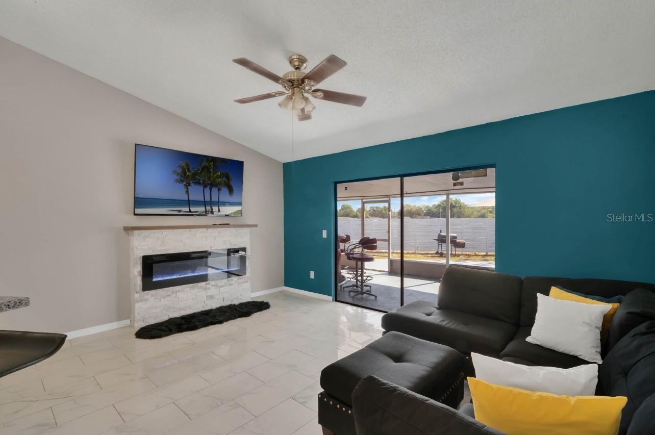 GROVE HILL - Residential