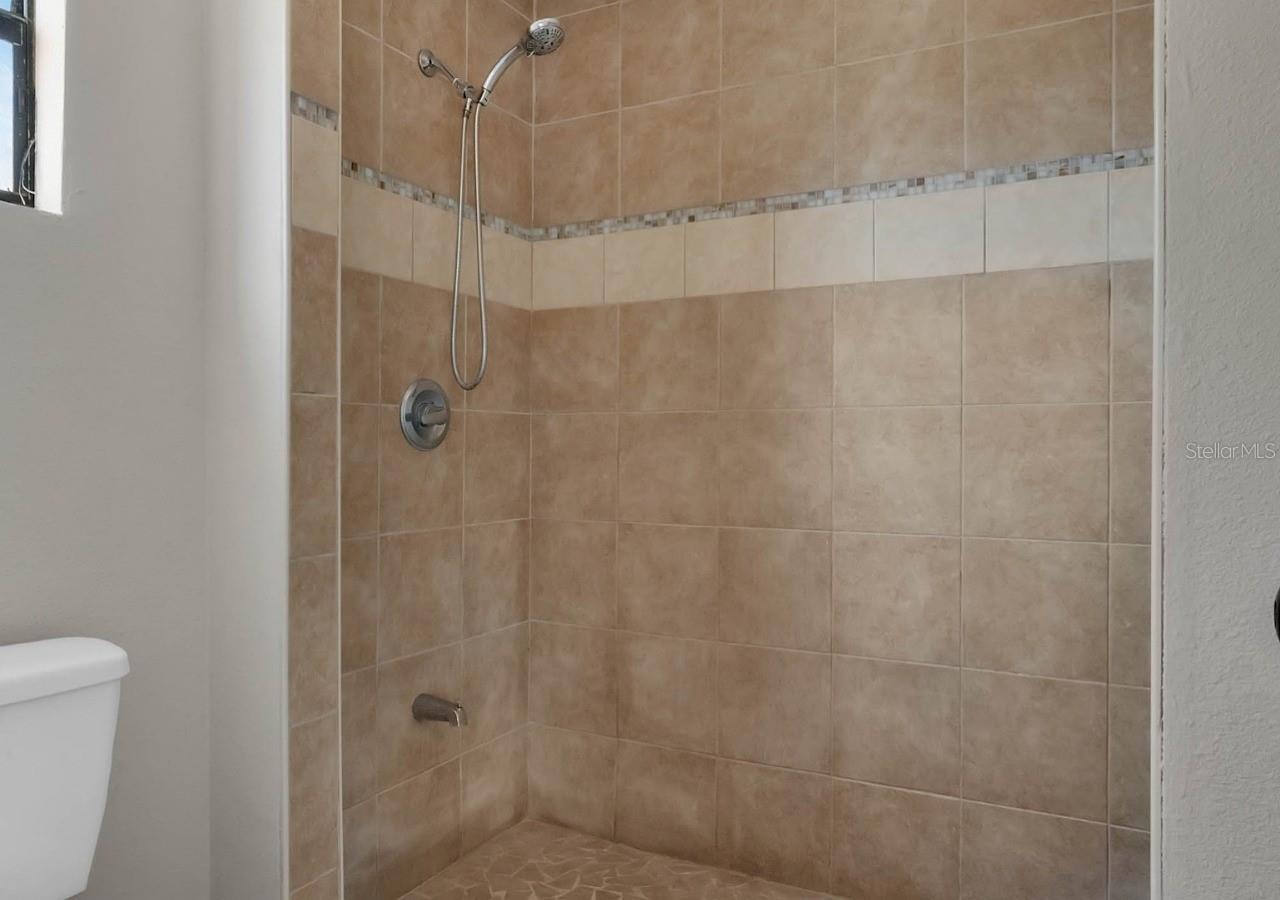 GROVE HILL - Residential