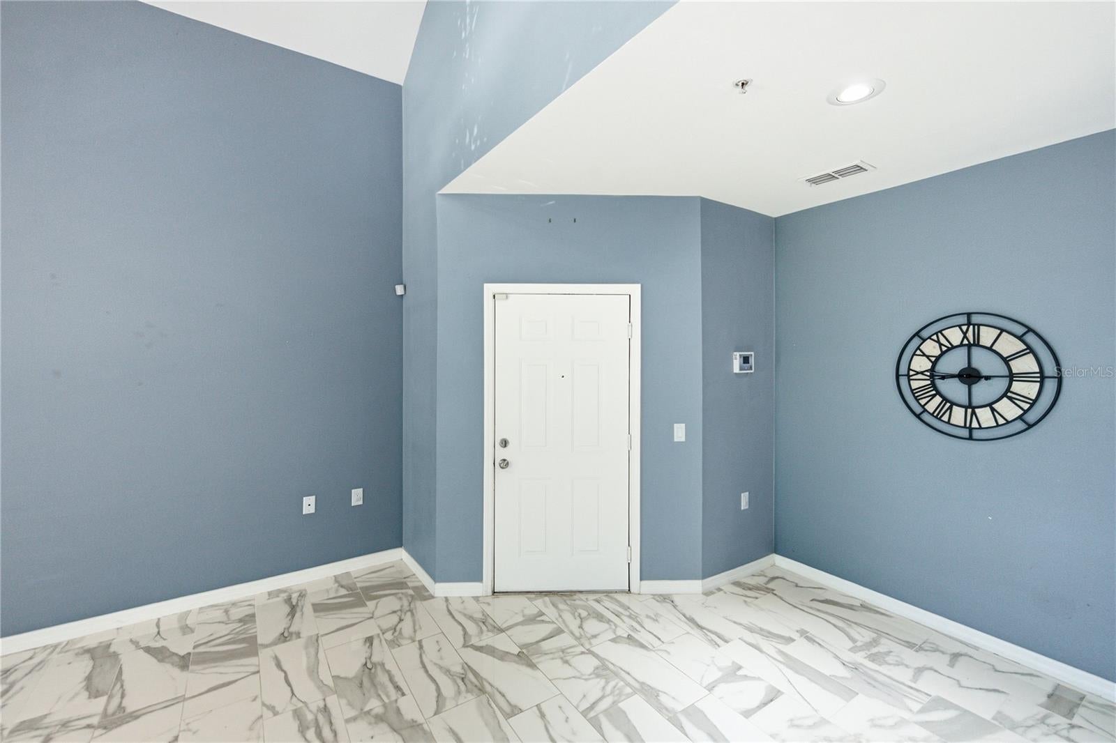 1640 VILLA CAPRI CIRCLE 301