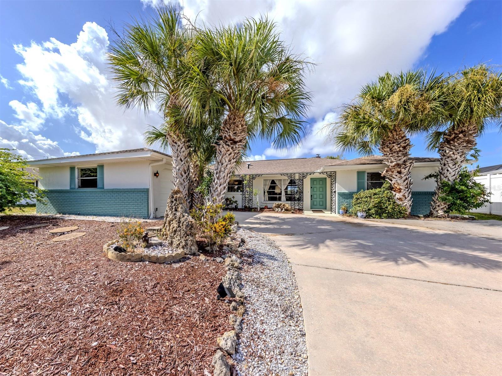 1480 LAKESIDE DRIVE