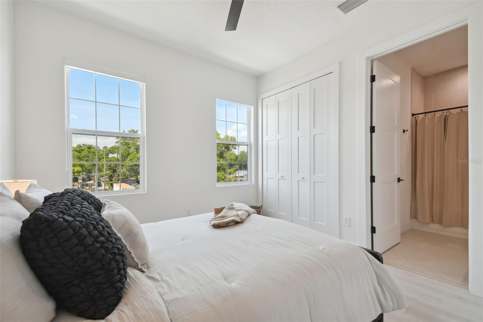 CANVAS WAD - Residential