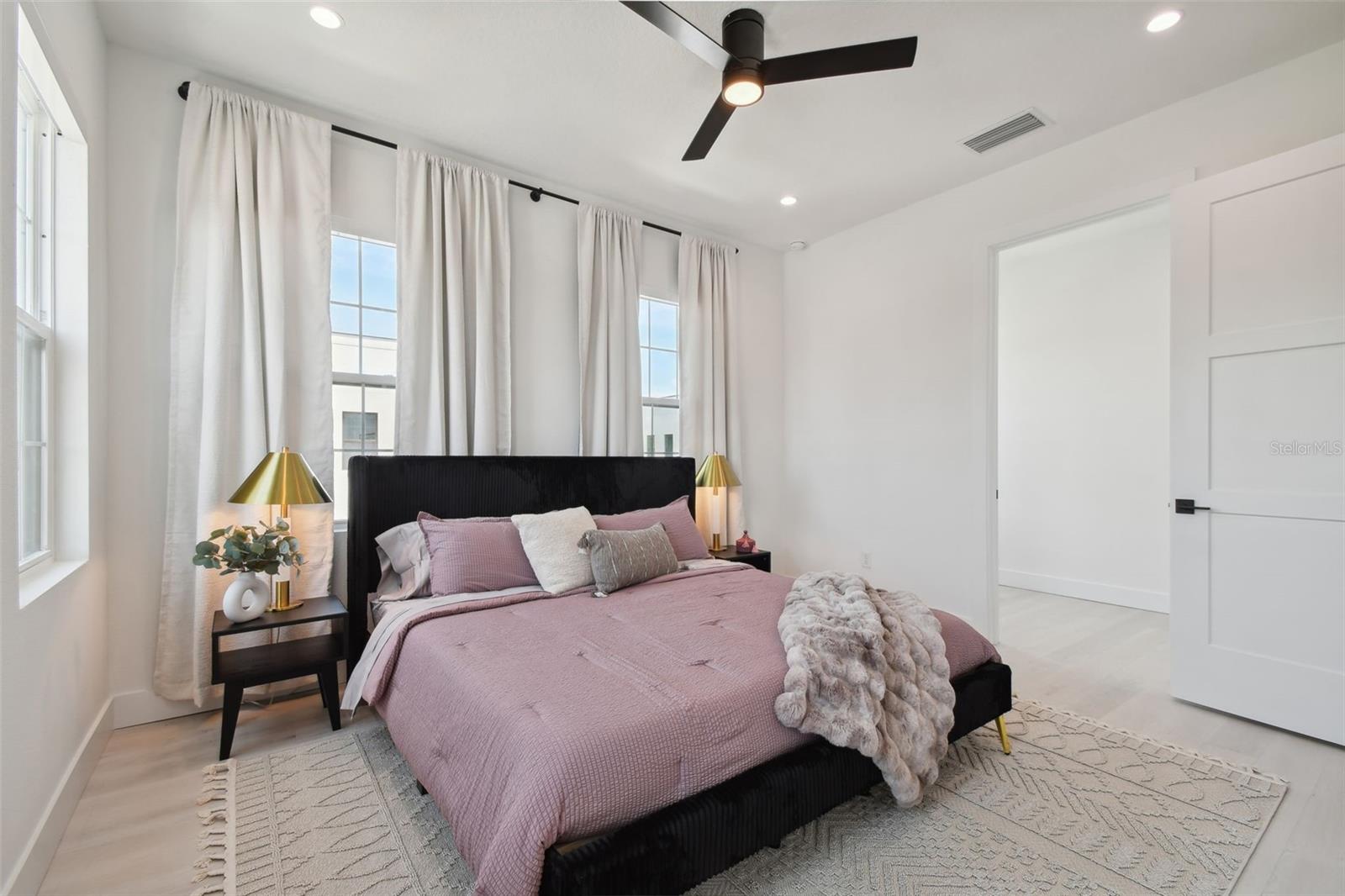 CANVAS WAD - Residential