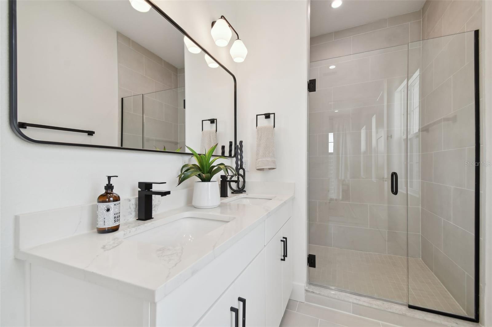 CANVAS WAD - Residential