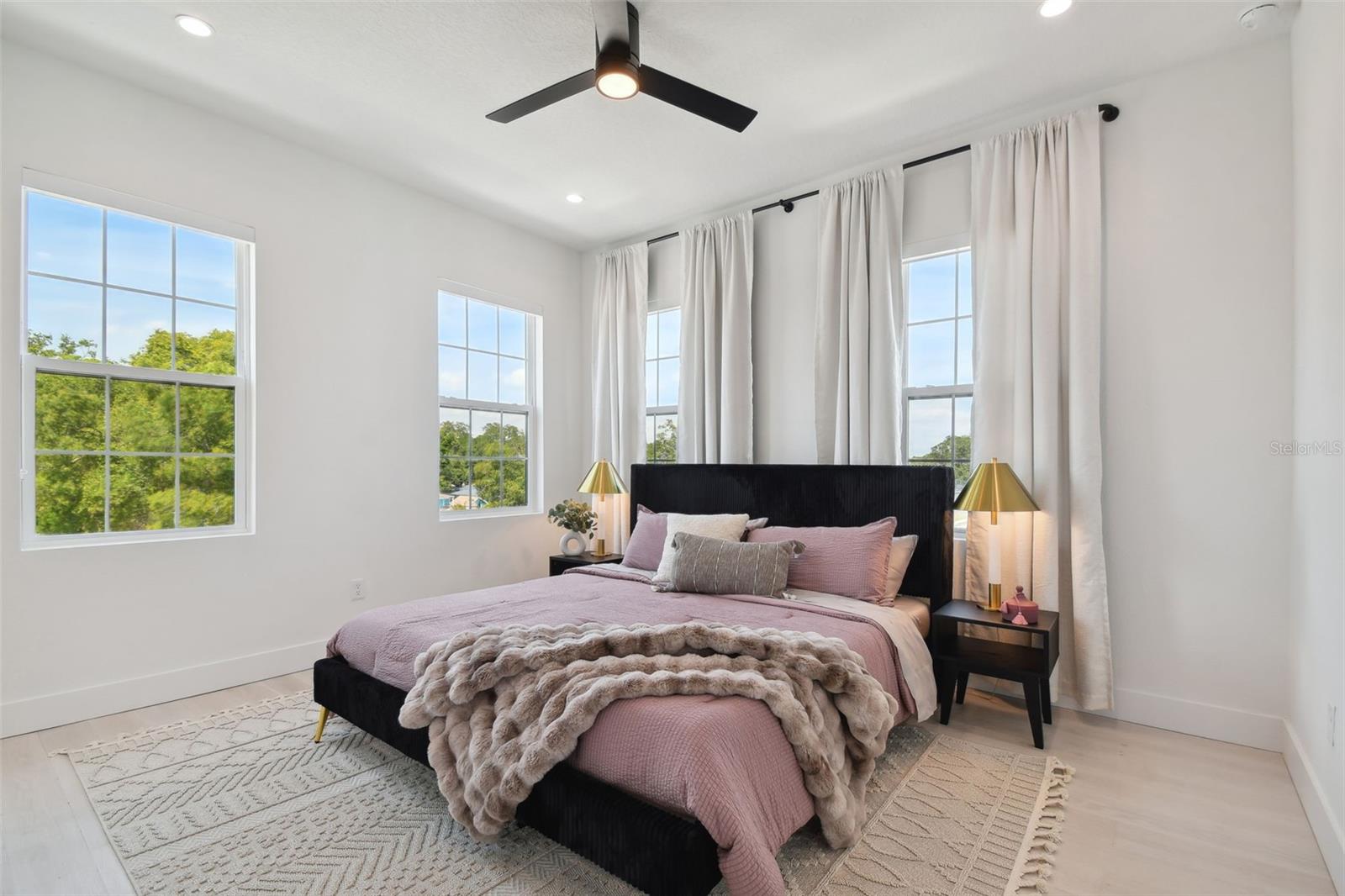 CANVAS WAD - Residential