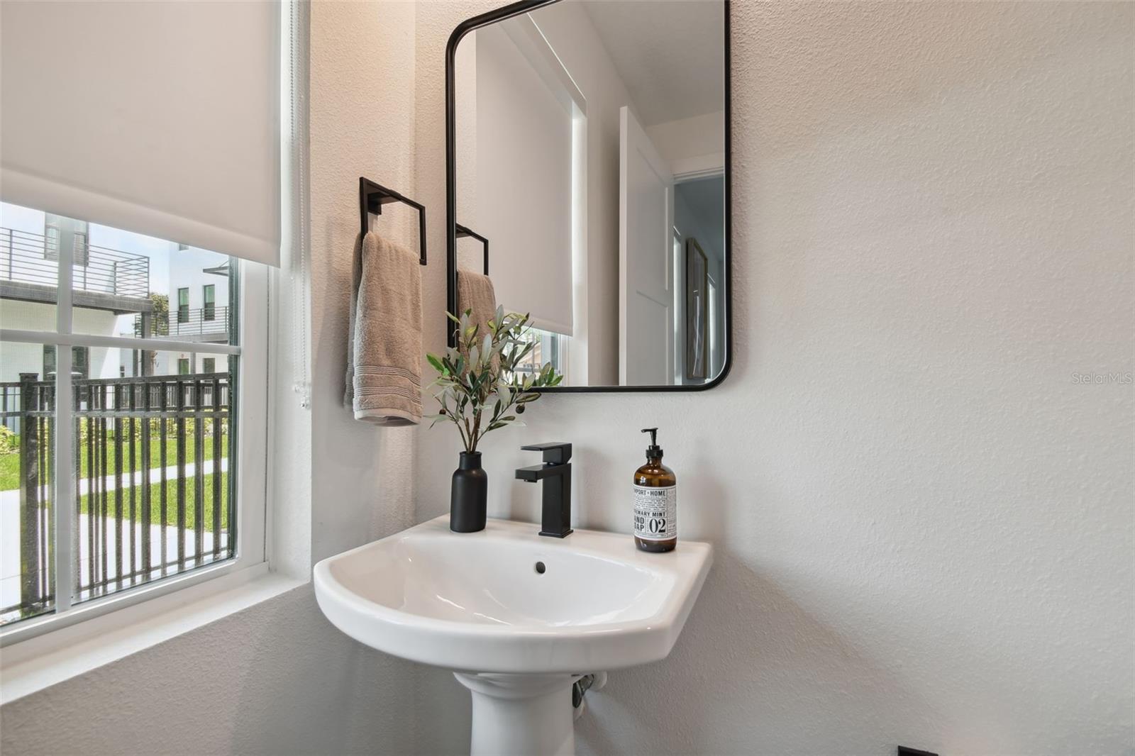 CANVAS WAD - Residential