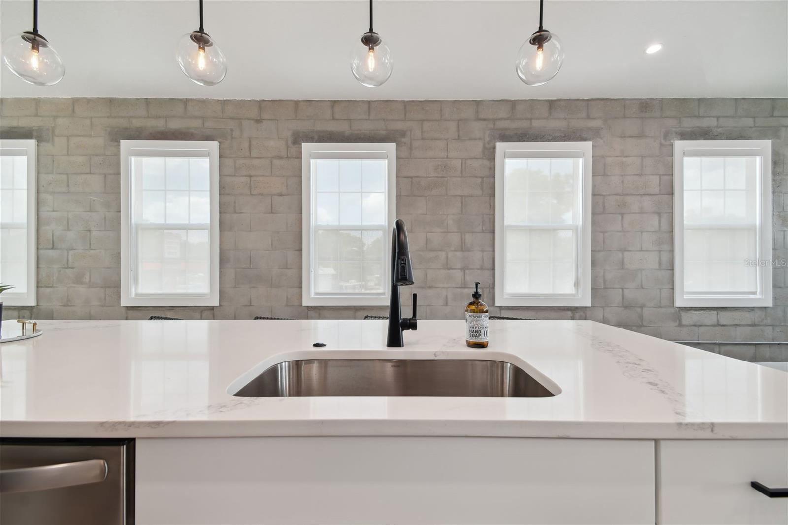 CANVAS WAD - Residential