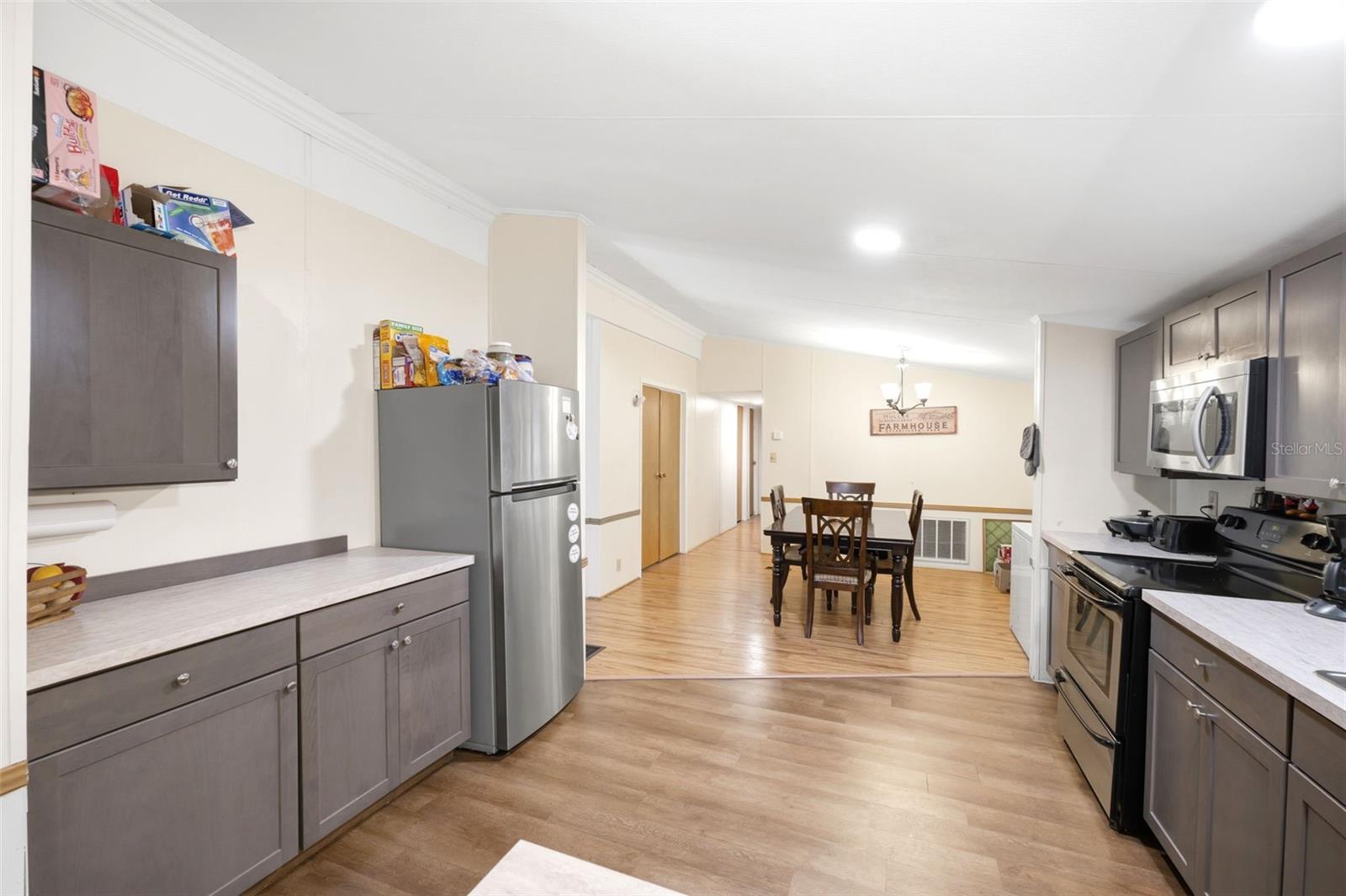 LAKE HILLS - Residential
