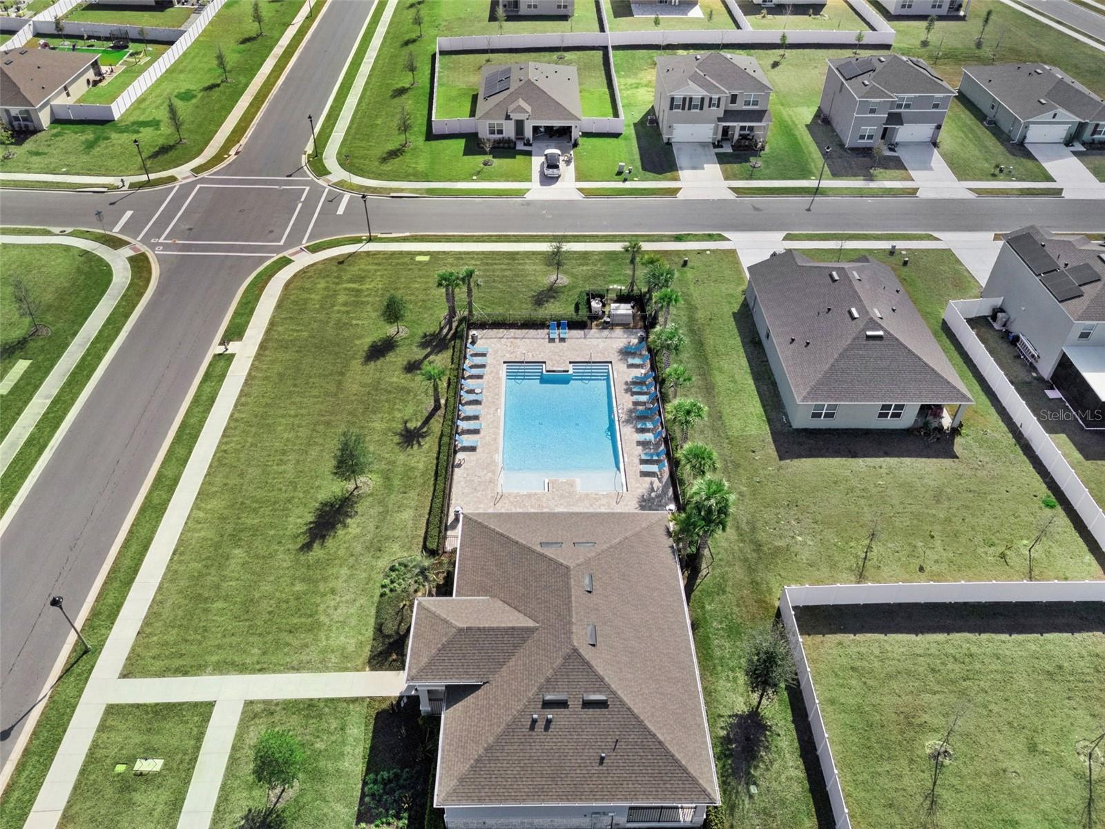 OAK POINTE - Residential