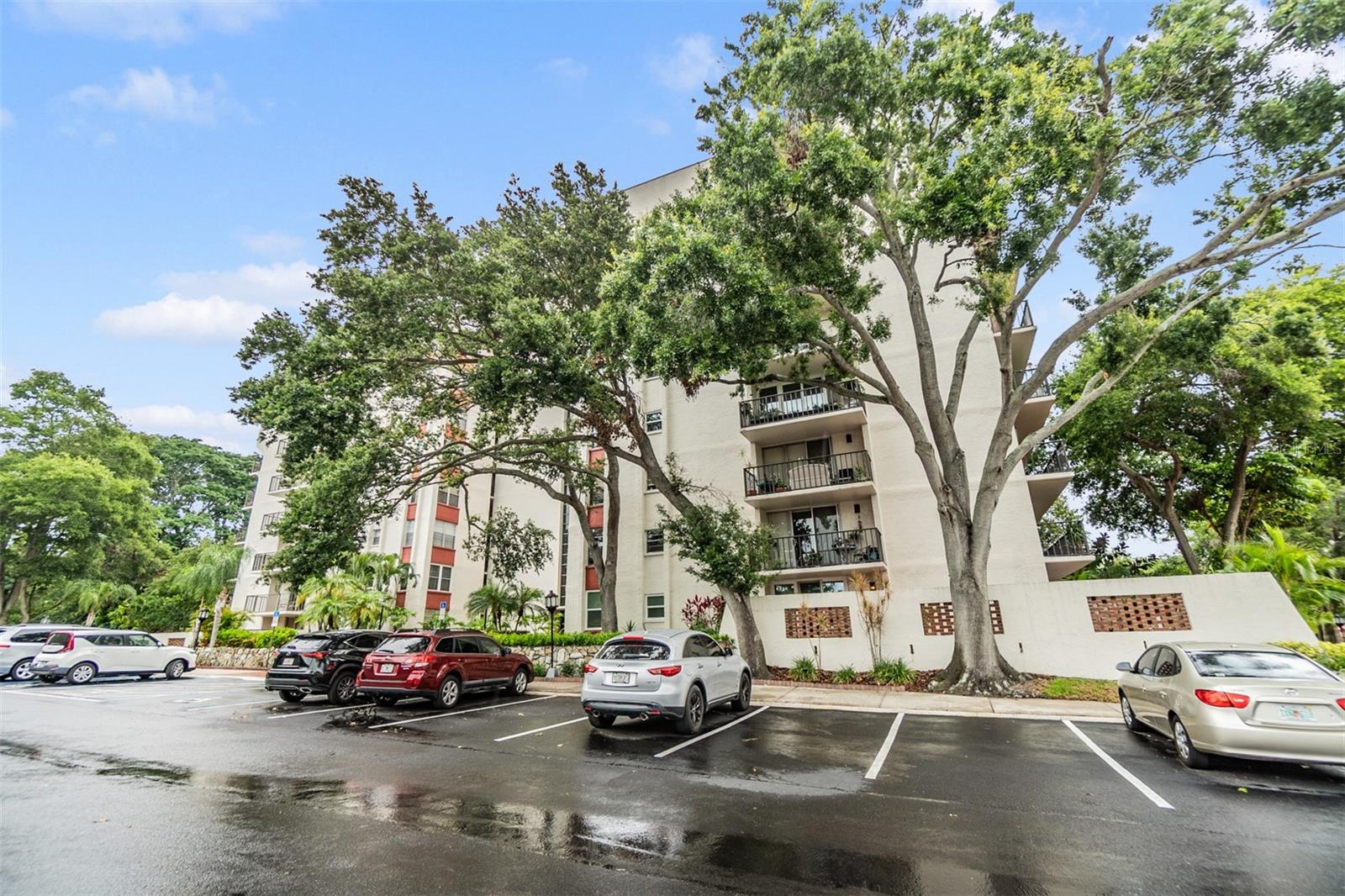 2699 SEVILLE BOULEVARD 207