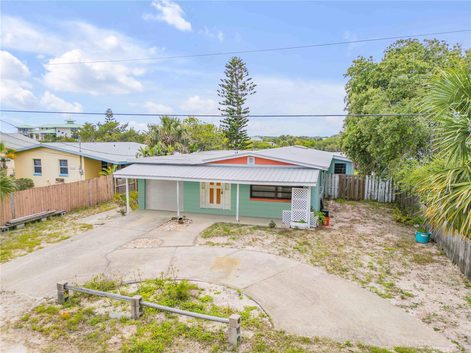 2582 LAKESHORE DRIVE