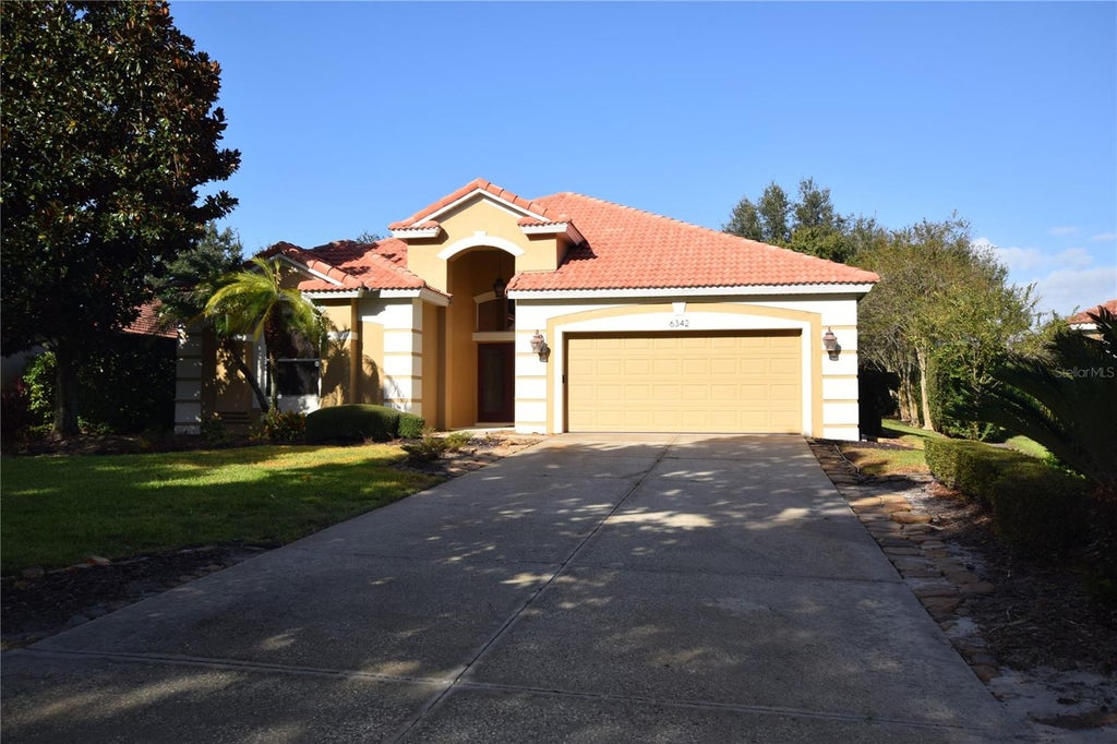 Photo of 6342 Crestmont Glen Lane, Windermere, FL 34786 (MLS # O6453133)