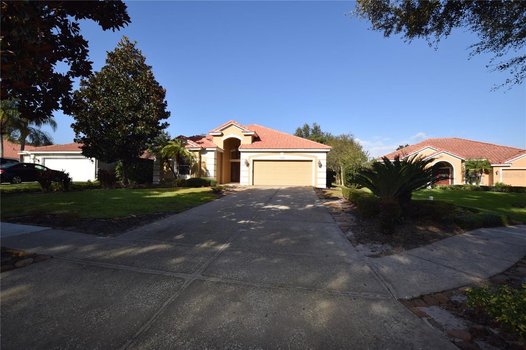 Photo of 6342 Crestmont Glen Lane, Windermere, FL 34786 (MLS # O6453133)