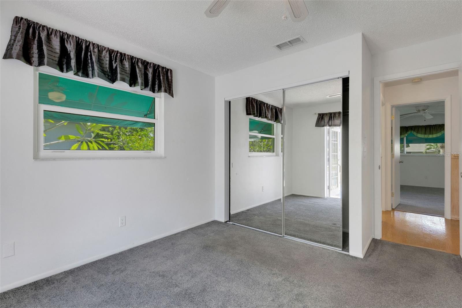 HIGHLAND LAKES UNIT SIX - Residential