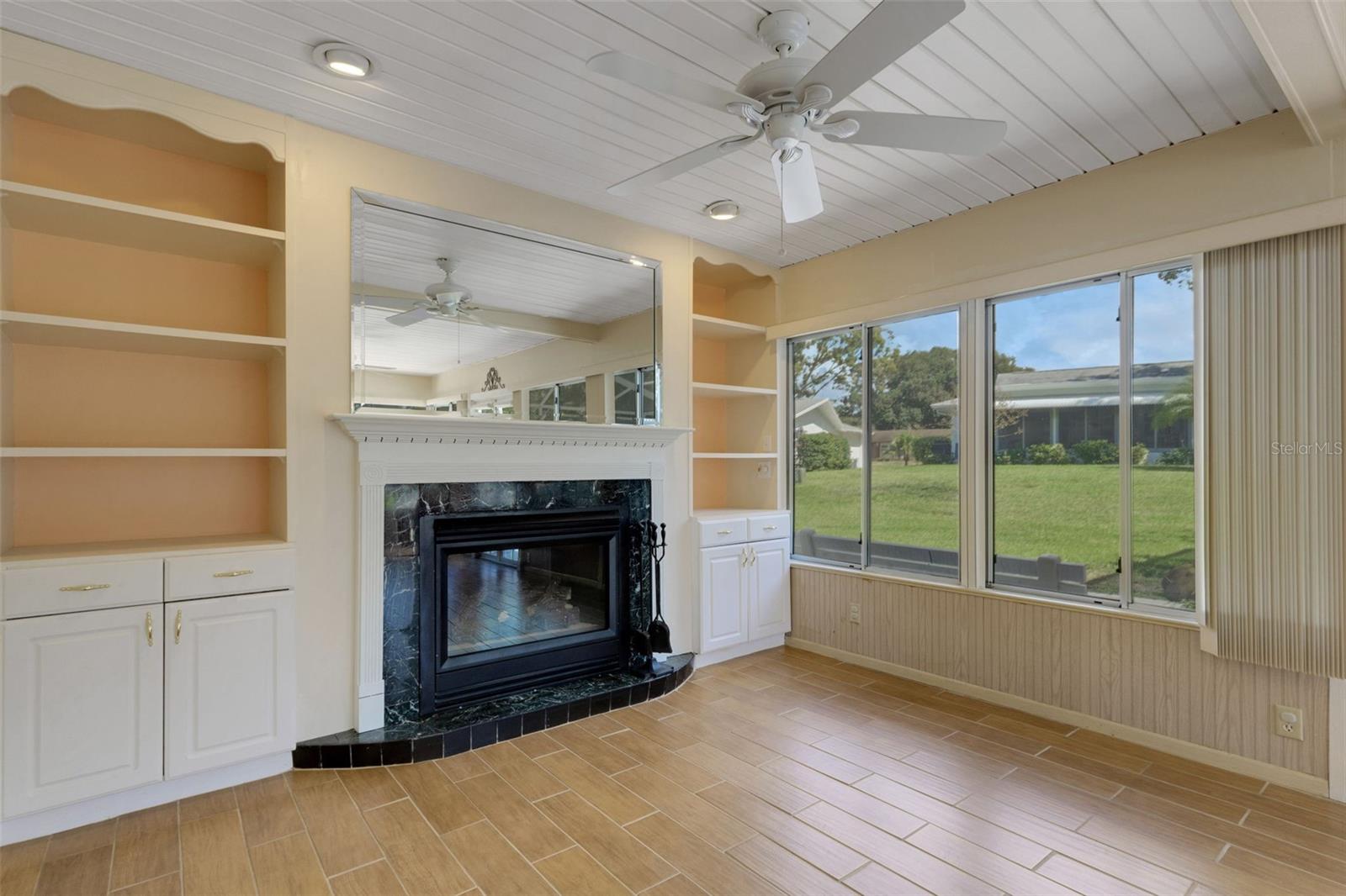 HIGHLAND LAKES UNIT SIX - Residential