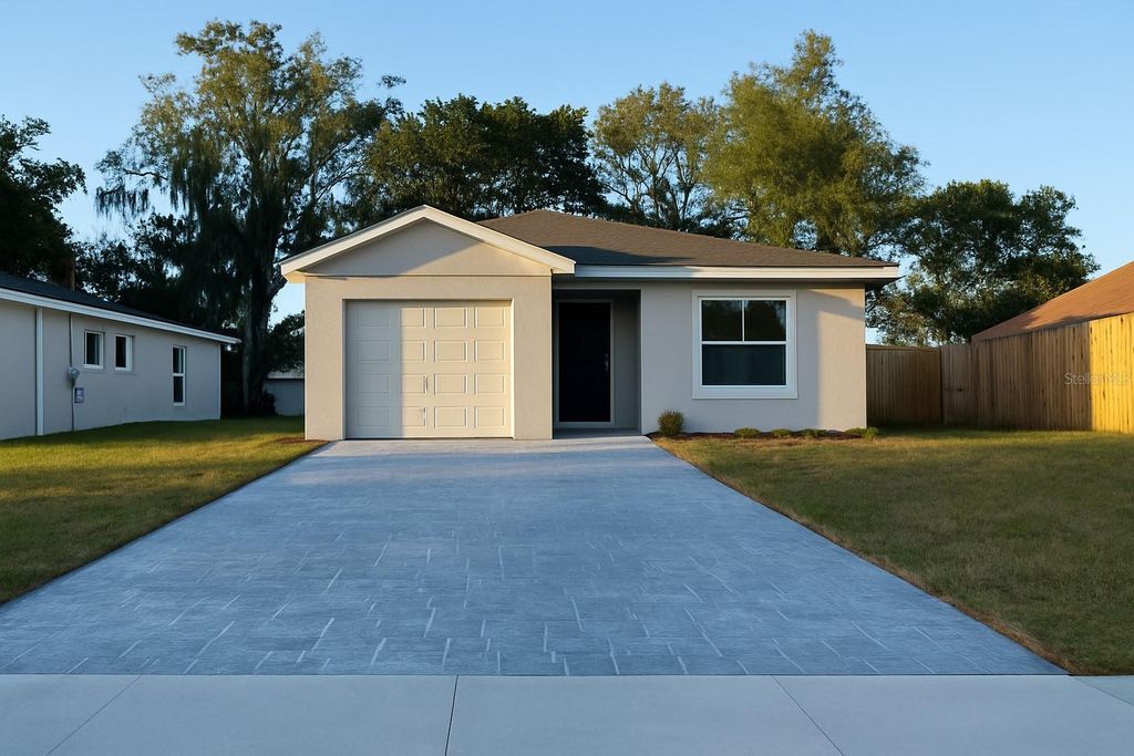 Photo of 25 W 17th Street, Apopka, FL 32703 (MLS # O6358196)