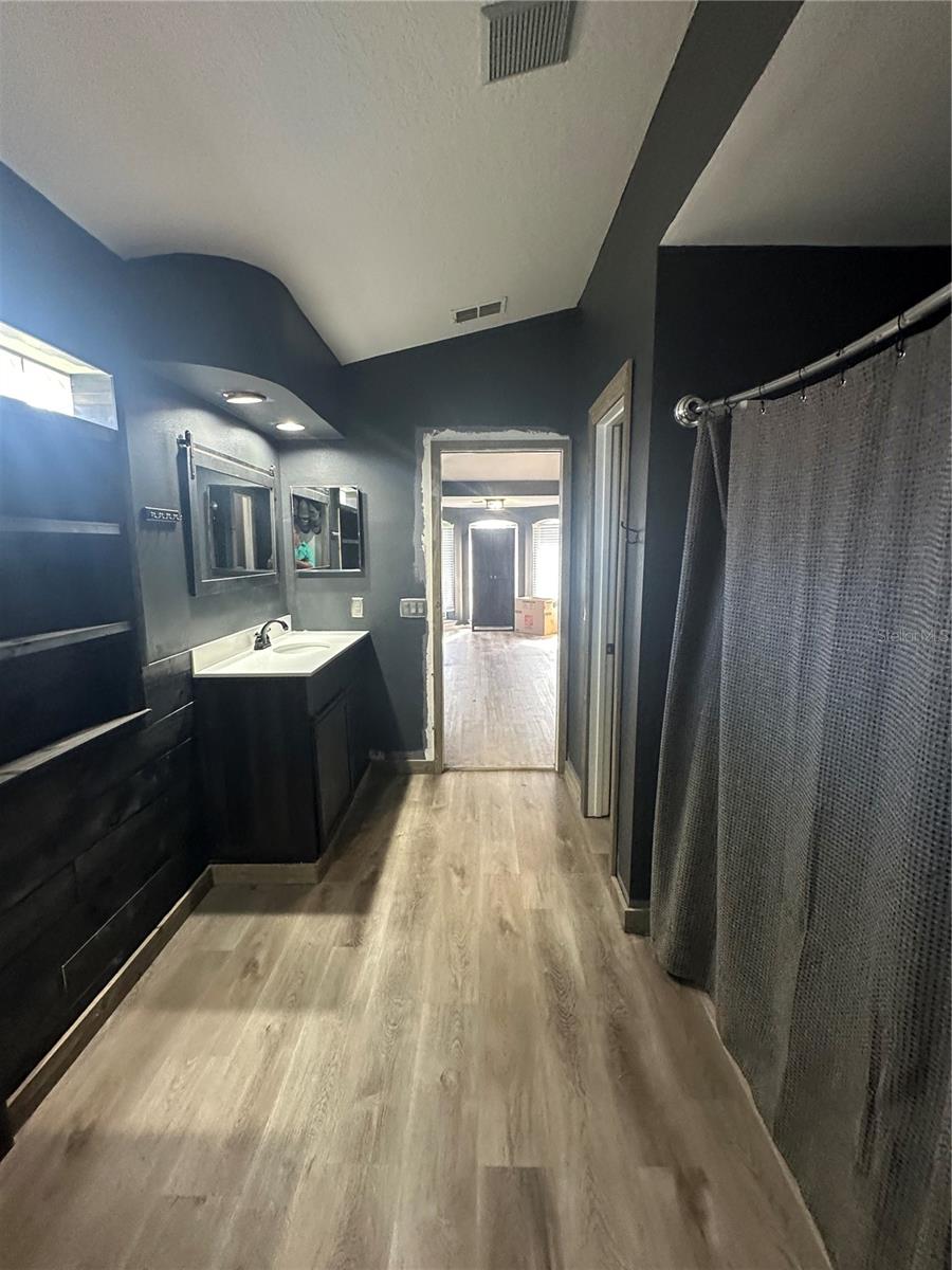 PINE TRACE UNIT 01 - Residential